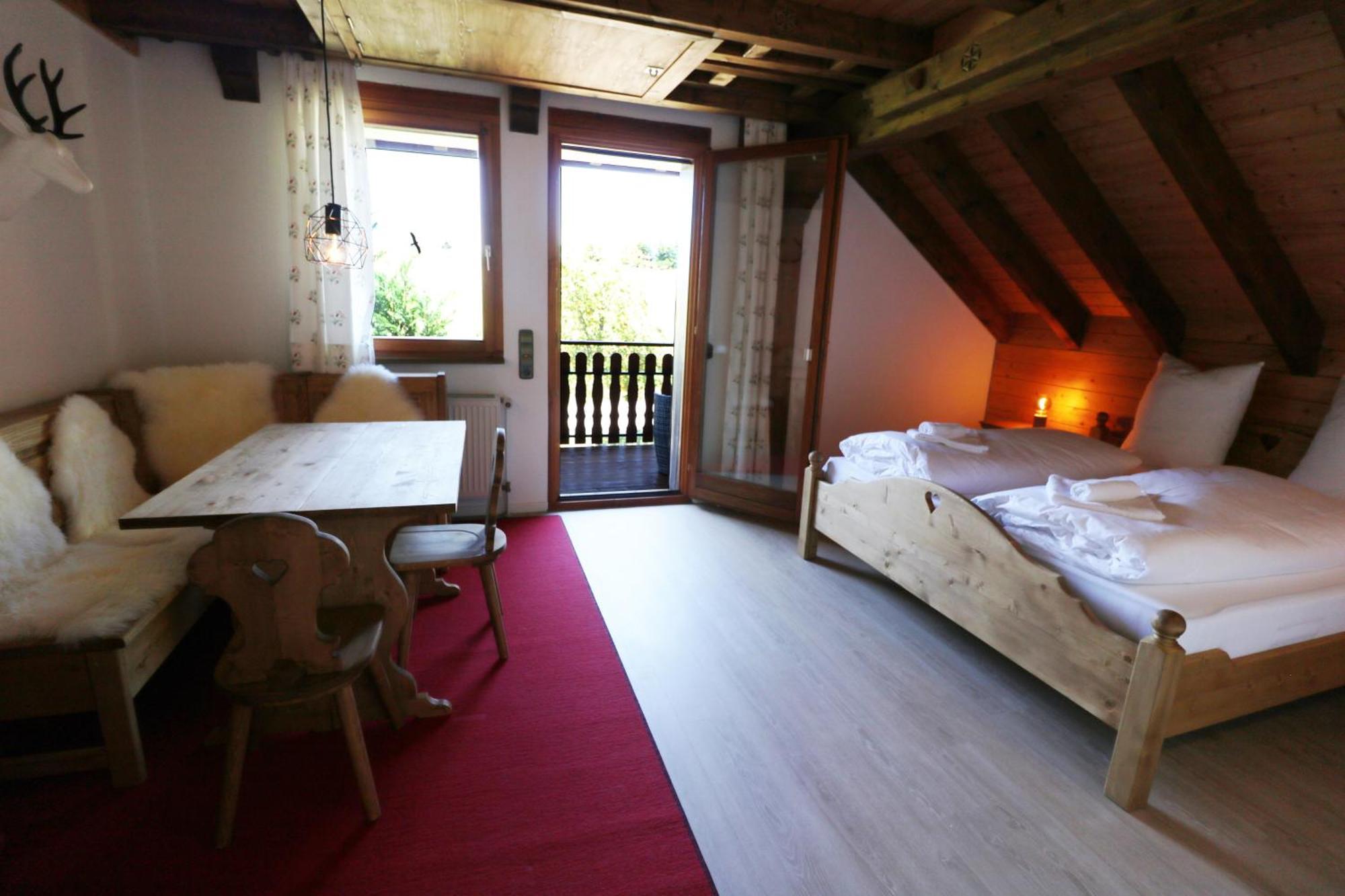 Haus Panoramablick - Fewo Storchennest, Хёхеншванд Экстерьер фото